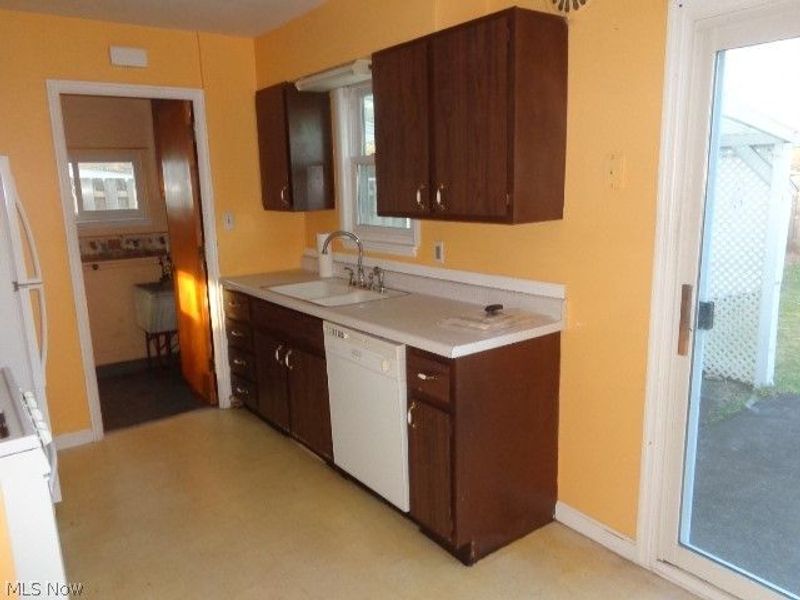 6512 Denison Boulevard, Parma Heights, OH 44130 Photo 10