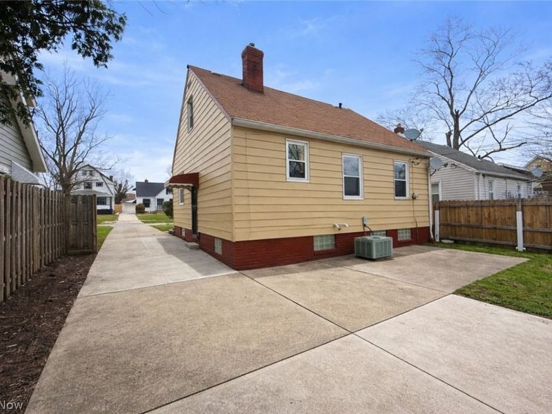 19910 Mountville Drive, Maple Heights, OH 44137 Photo 36