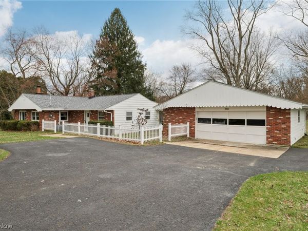 402 Yager Road , New Franklin, OH 44216