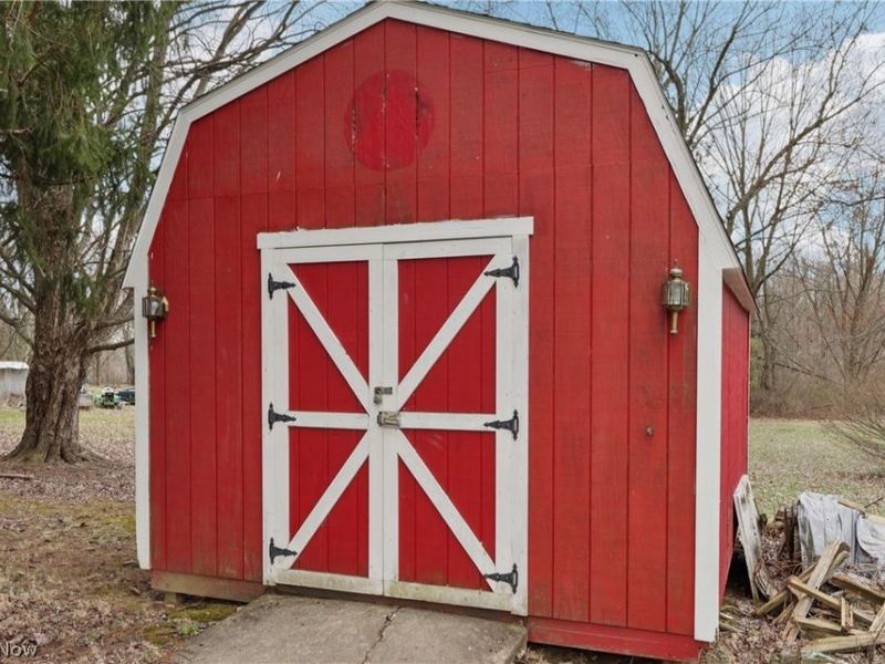402 Yager Road, New Franklin, OH 44216 Photo 33