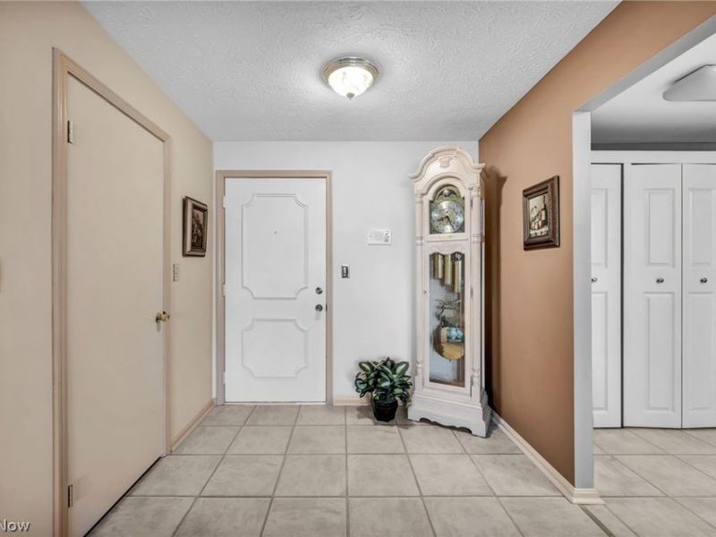 2021 King James Pky, Unit 316, Westlake, OH 44145 Photo 17