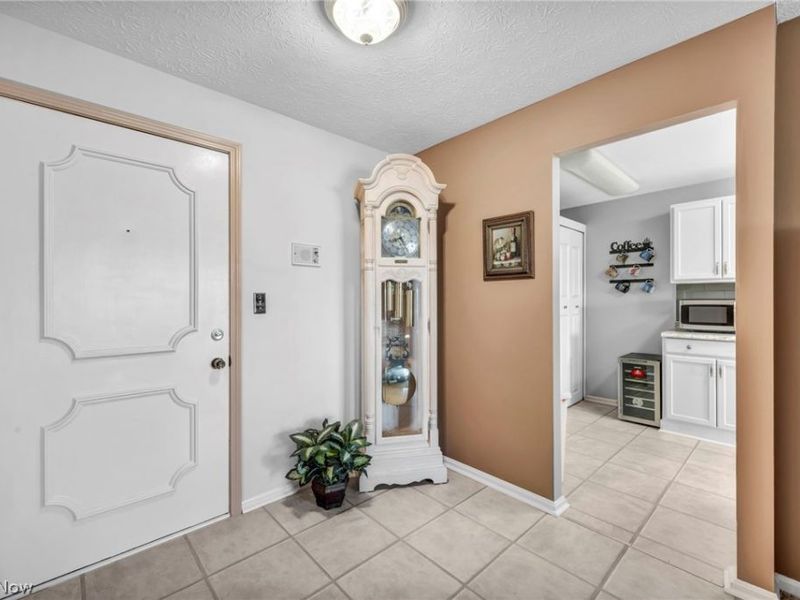 2021 King James Pky, Unit 316, Westlake, OH 44145 Photo 19