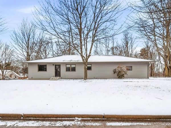 3019 Deerfield Drive, Eau Claire, WI 54703