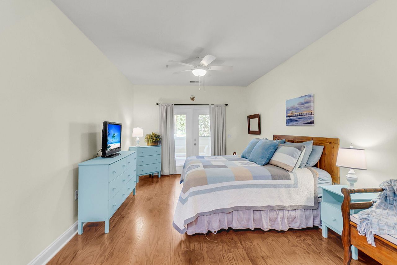 1025 Riverland Woods Place Photo 12