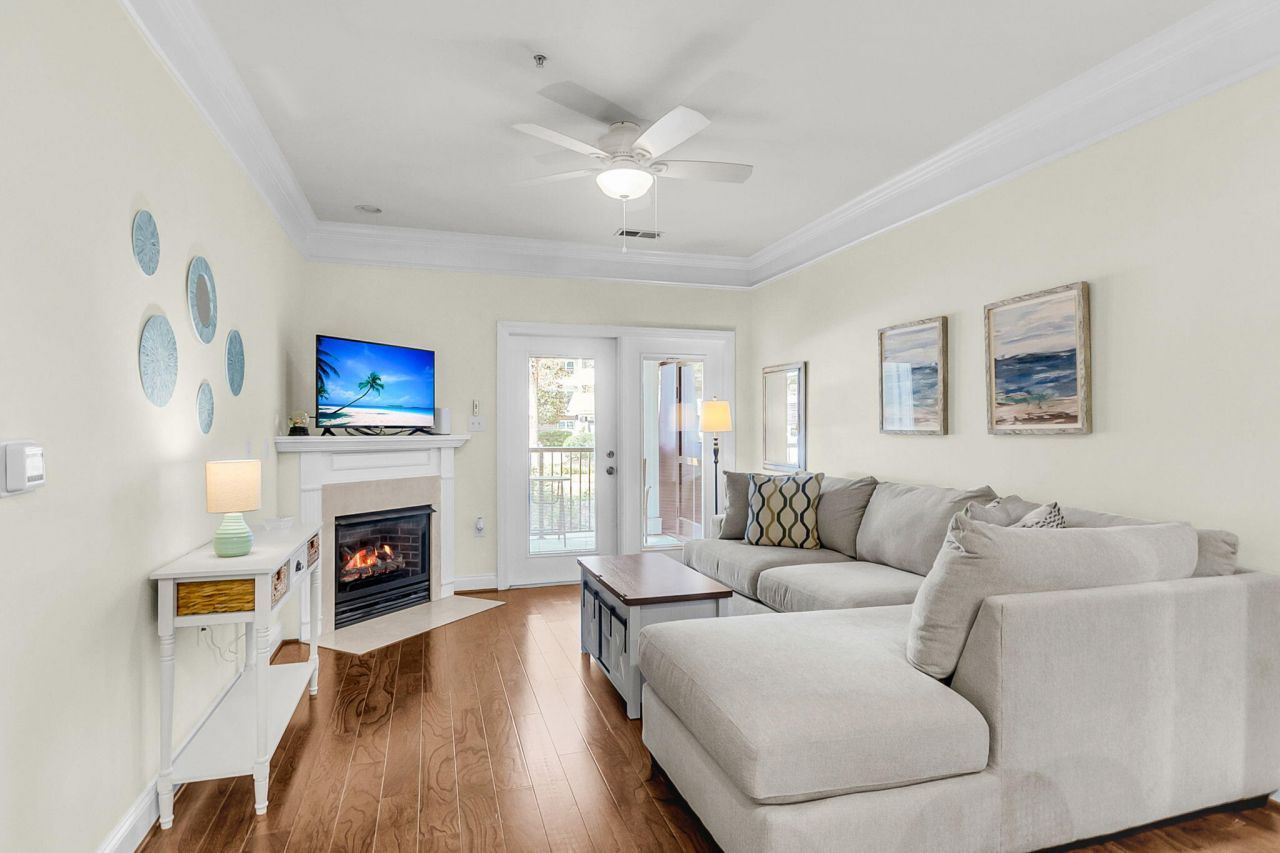 1025 Riverland Woods Place Photo 9