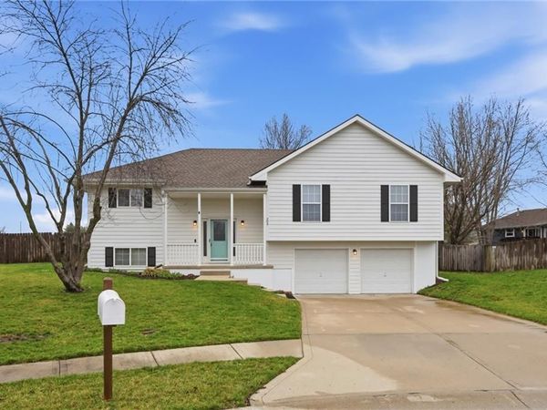 204 E 22nd Street, Kearney, MO 64060