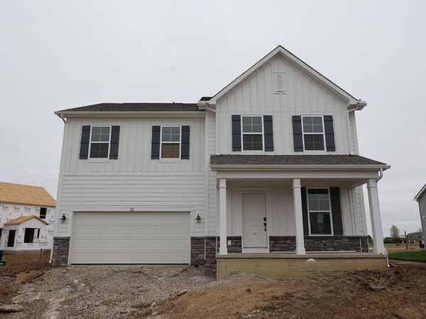 32 Banyan Drive, Lewis Center, OH 43035