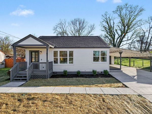 67 Scobey Dr , Nashville, TN 37210