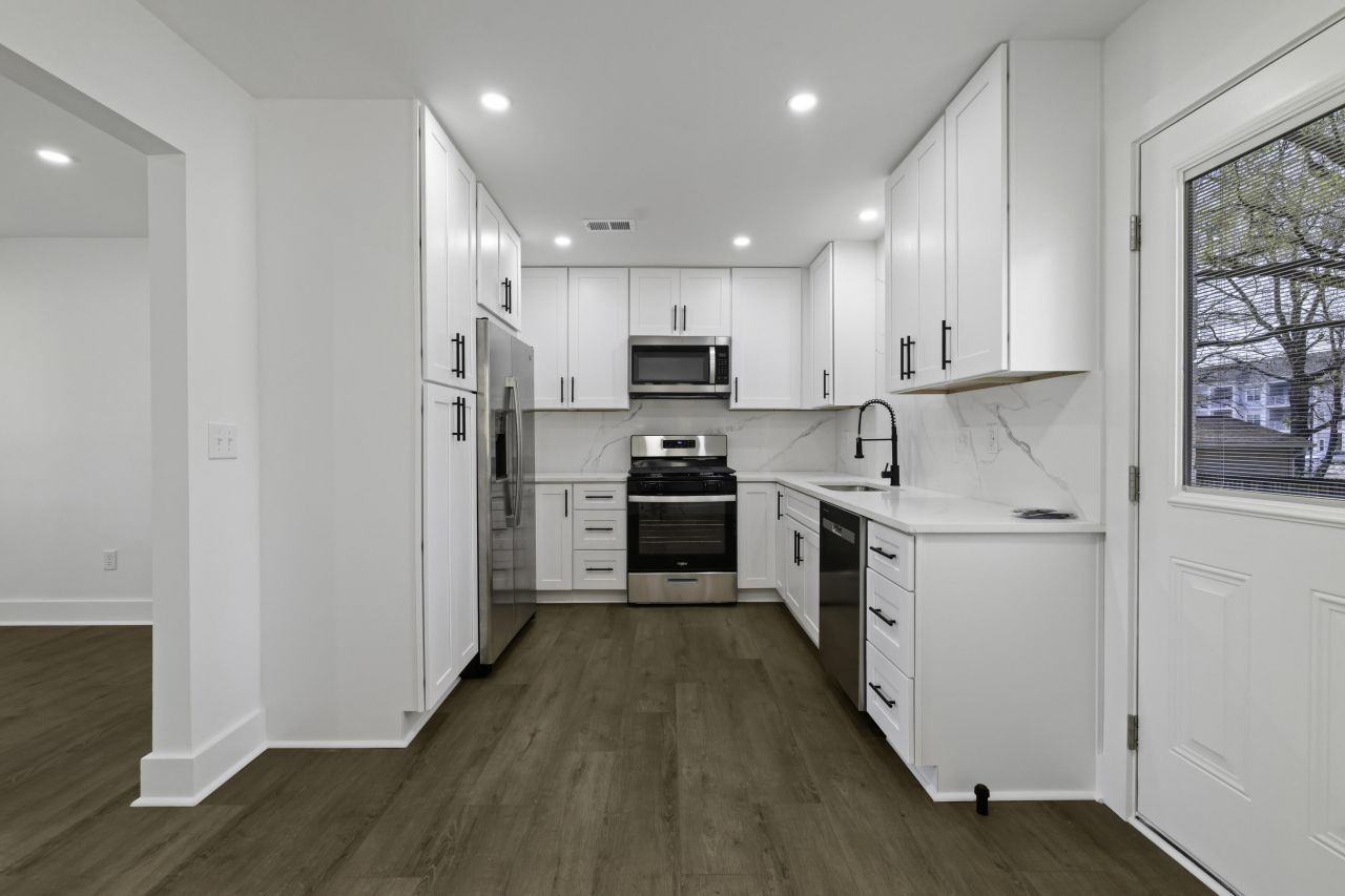 7585 Peppercorn Lane Photo 10