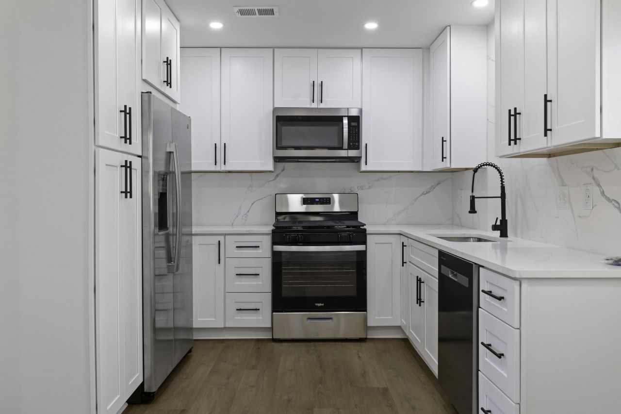 7585 Peppercorn Lane Photo 11