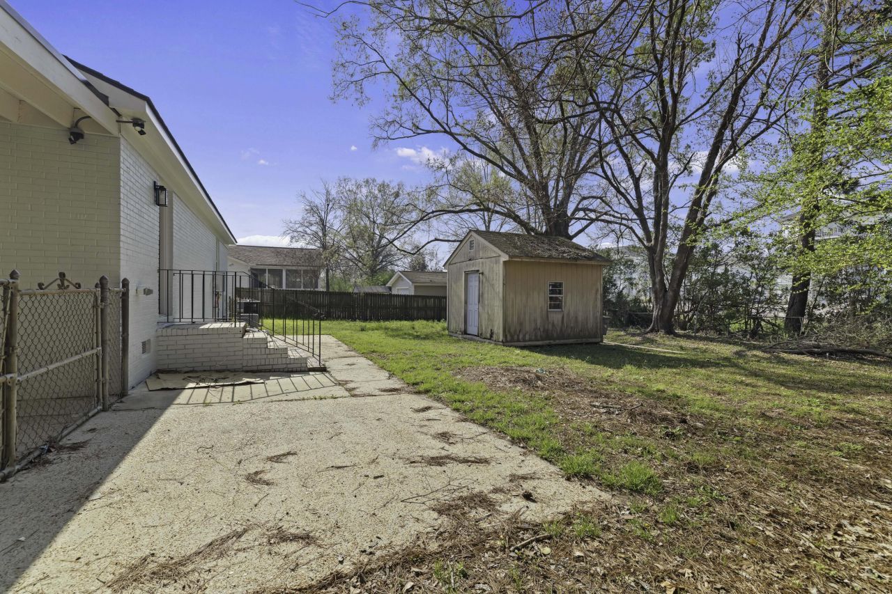 7585 Peppercorn Lane Photo 23