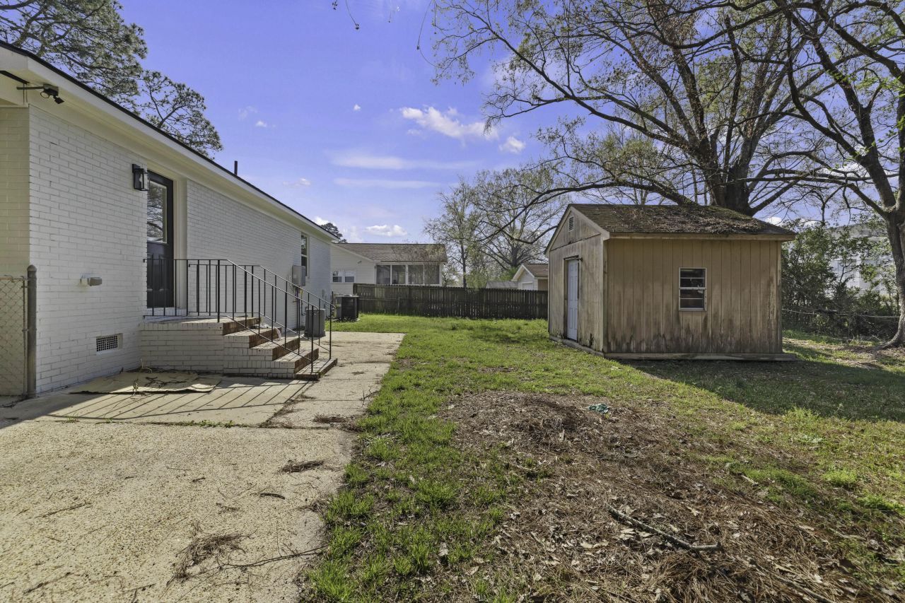 7585 Peppercorn Lane Photo 24