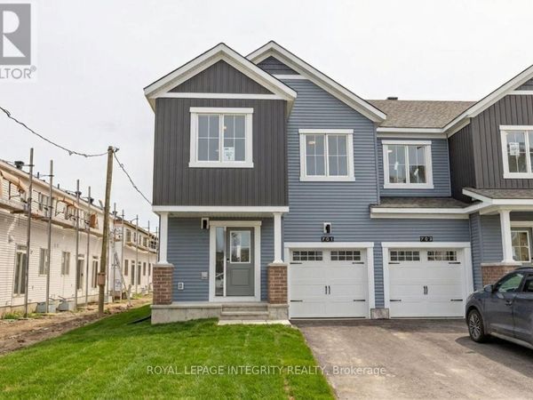 701 Tincture Place South, Ottawa, ON K2W0P3