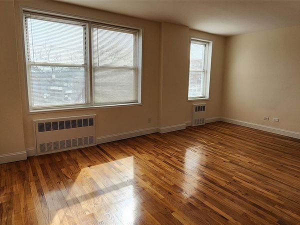 222-89 Braddock Ave, Unit 3-D, Bellerose, NY 11428