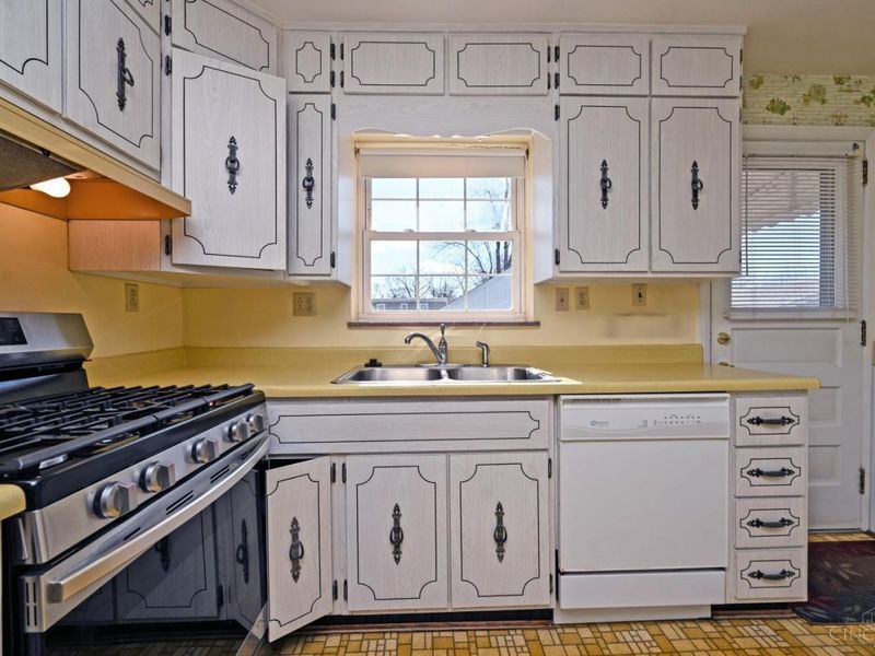 7817 Locust Lane, Madeira, OH 45243 Photo 10