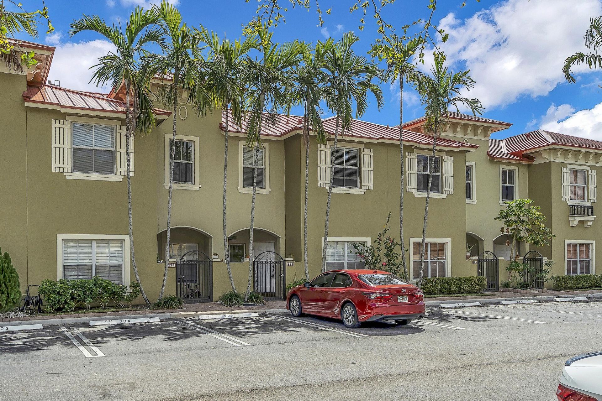 228 Lake Monterey Circle, Boynton Beach, FL 33426 Photo