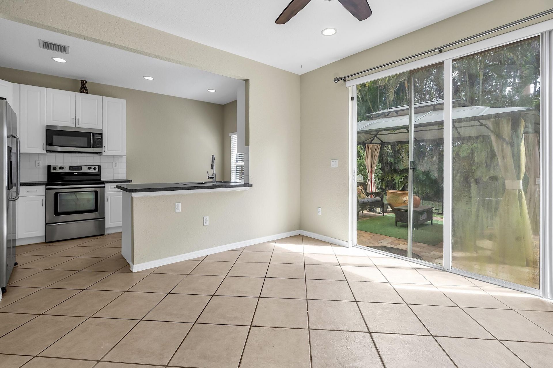 228 Lake Monterey Circle, Boynton Beach, FL 33426 Photo