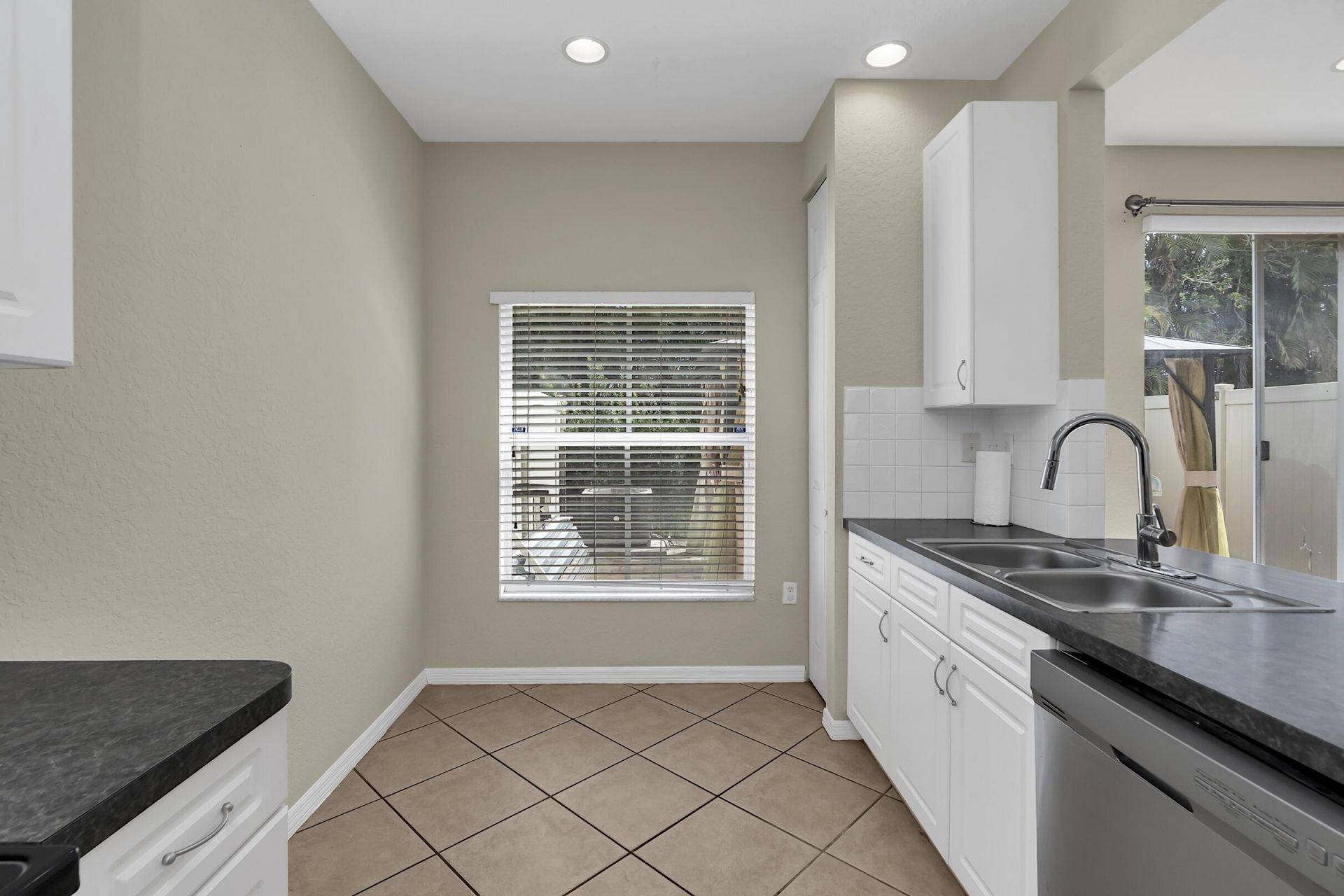 228 Lake Monterey Circle, Boynton Beach, FL 33426 Photo