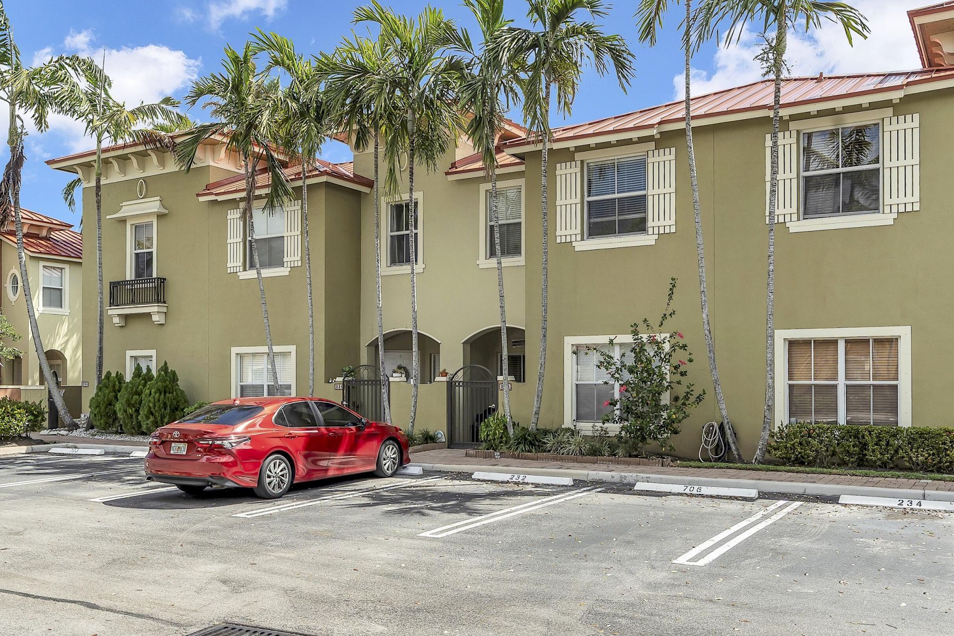 228 Lake Monterey Circle, Boynton Beach, FL 33426 Photo