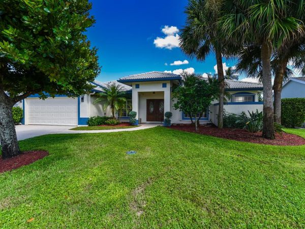 1935 Primrose Lane, Wellington, FL 33414