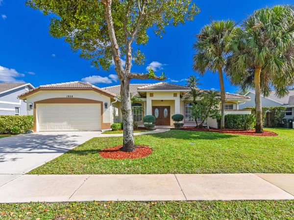 1935 Primrose Lane, Wellington, FL 33414