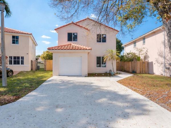 6363 Seagrape Circle, Margate, FL 33063