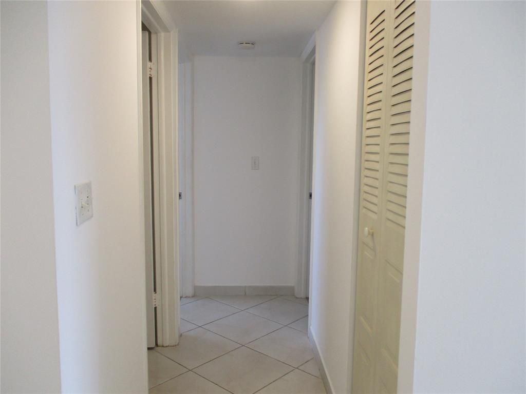 9233 SW 8th Street, Unit 311, Boca Raton, FL 33428 Photo