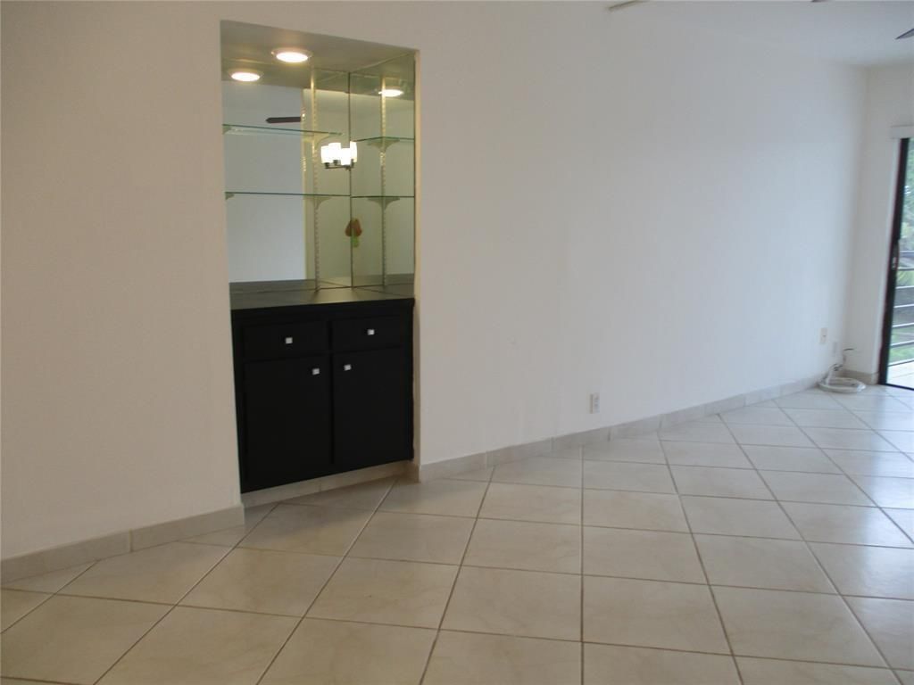 9233 SW 8th Street, Unit 311, Boca Raton, FL 33428 Photo