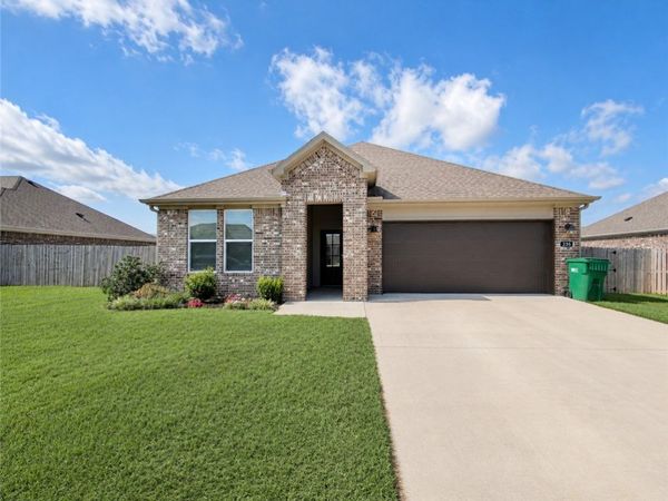 235 New York Avenue, Farmington, AR 72730