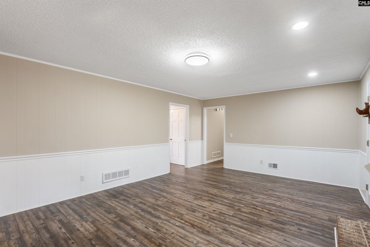 122 Old Chapin Road Photo 16