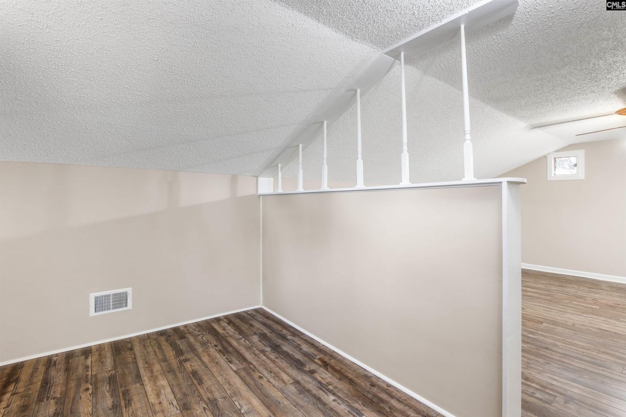 122 Old Chapin Road Photo 27