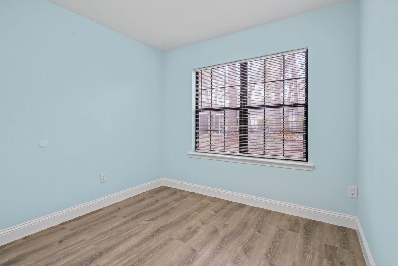 6638 Greenslake Point Photo 14