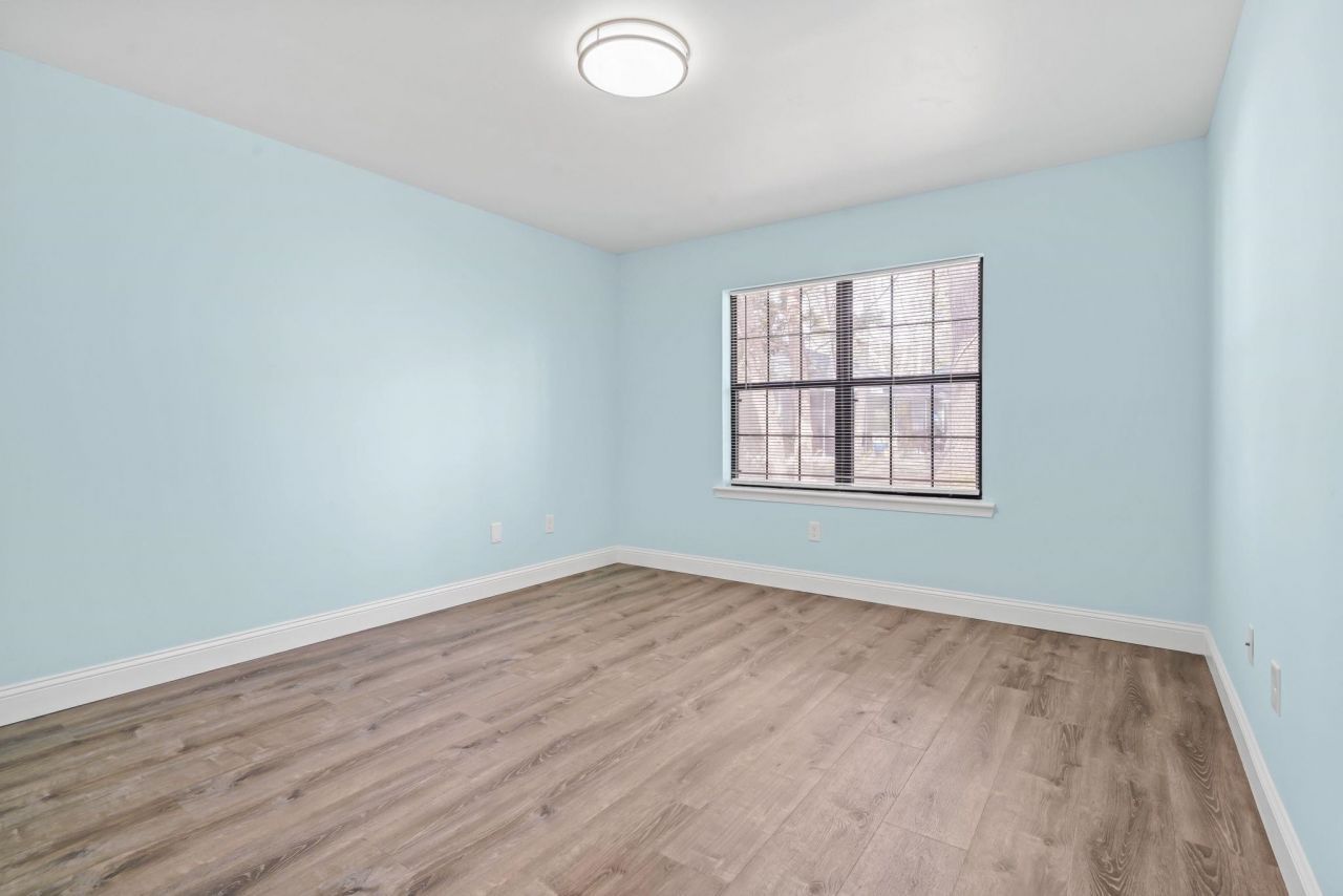 6638 Greenslake Point Photo 16