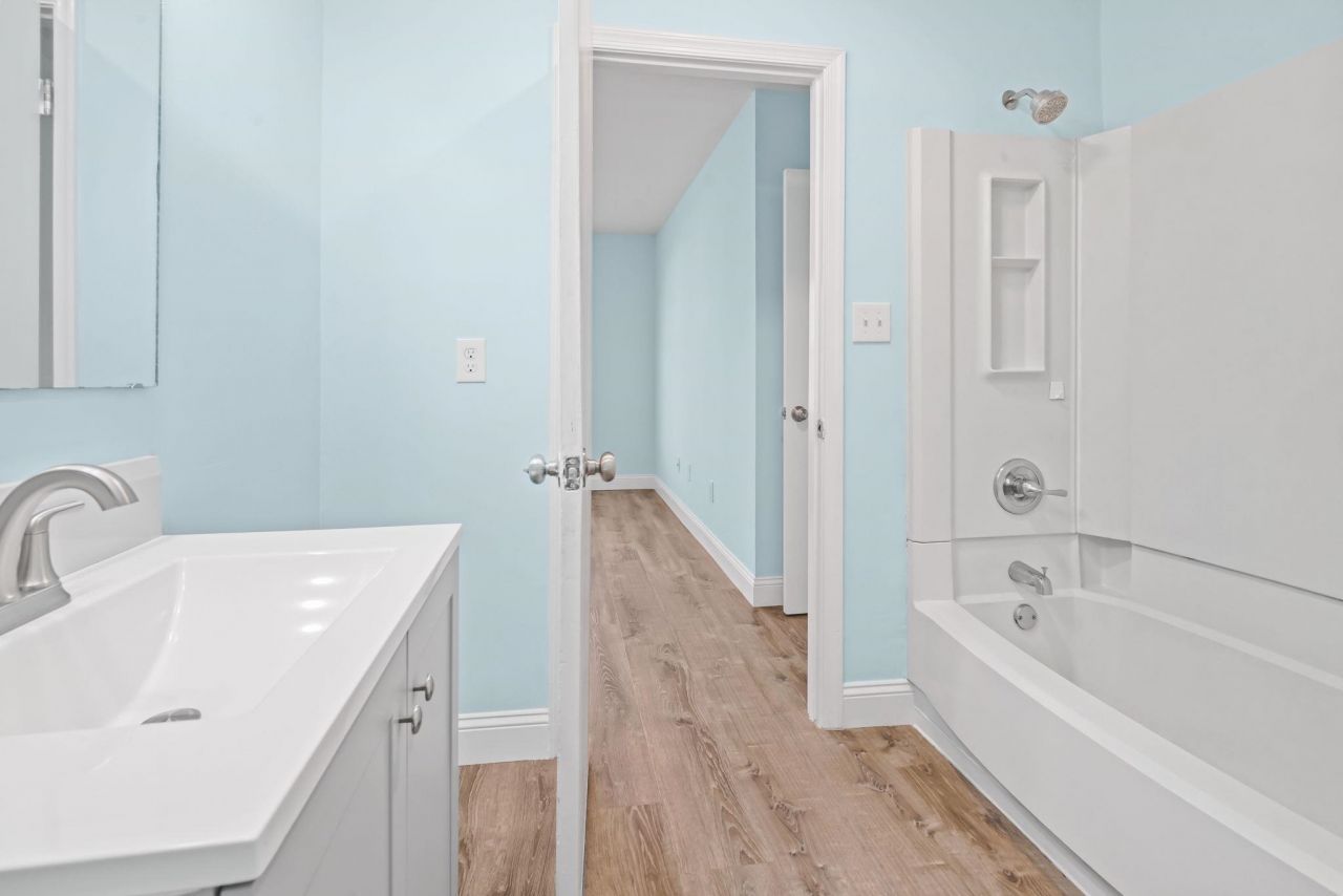 6638 Greenslake Point Photo 18