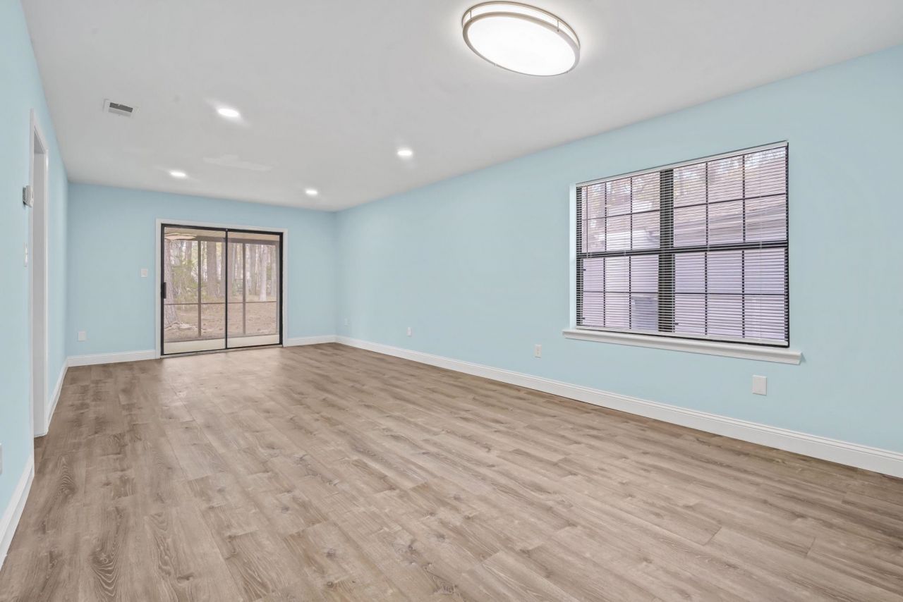 6638 Greenslake Point Photo 7