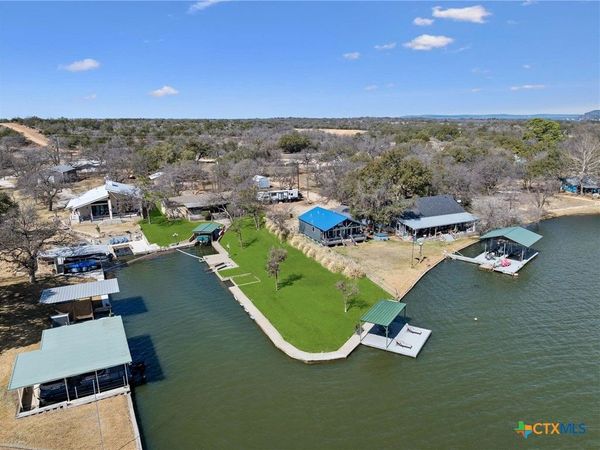 506 Ranch Road 2233 , Llano, TX 78643
