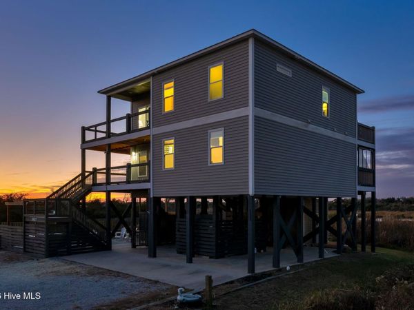 3627 Island Drive , North Topsail Beach, NC 28460