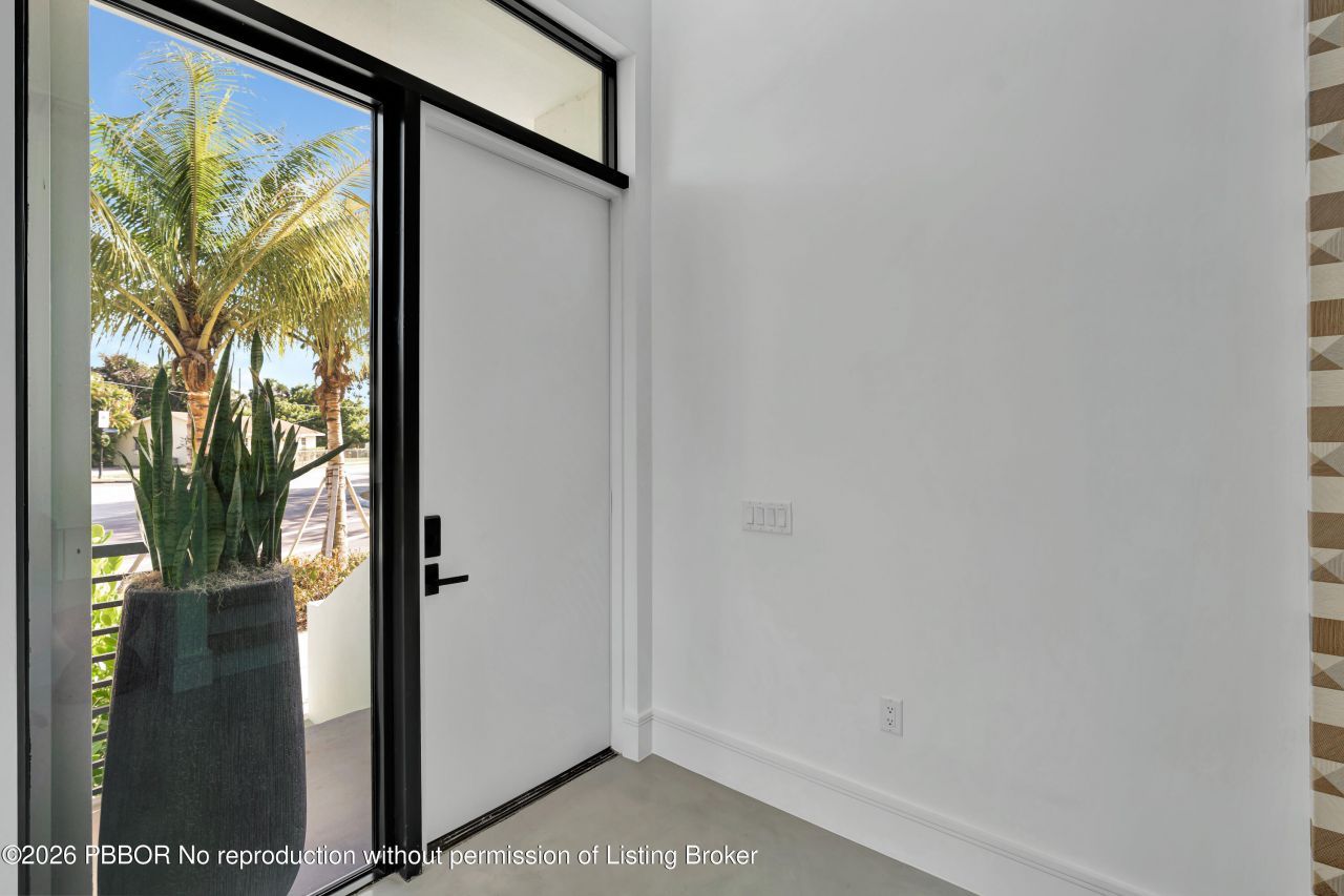 1901 Dock Street, West Palm Beach, FL 33401 Photo