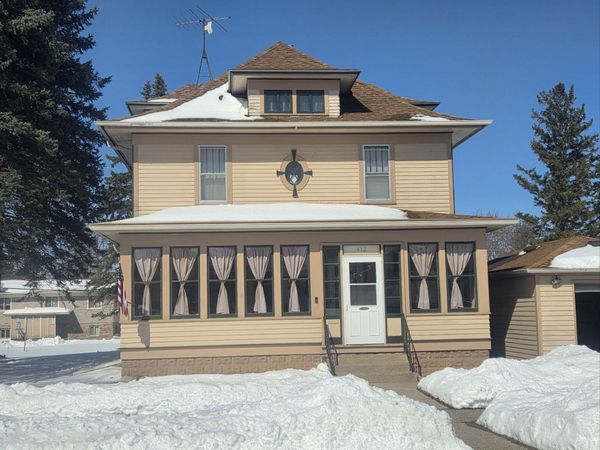 412 3rd Street , Kenyon, MN 55946