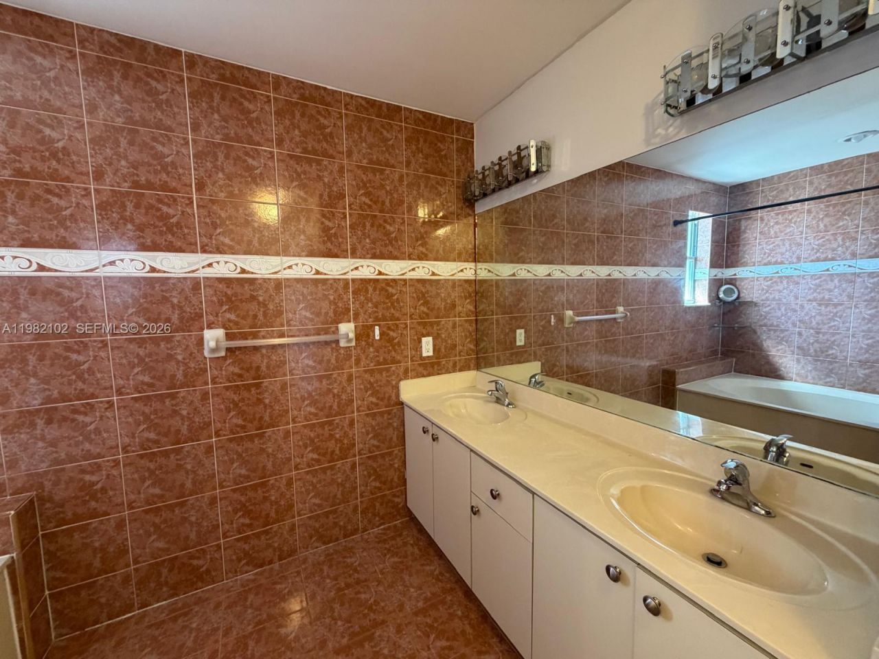 16060 SW 87th Ter , Miami, FL 33193 Photo