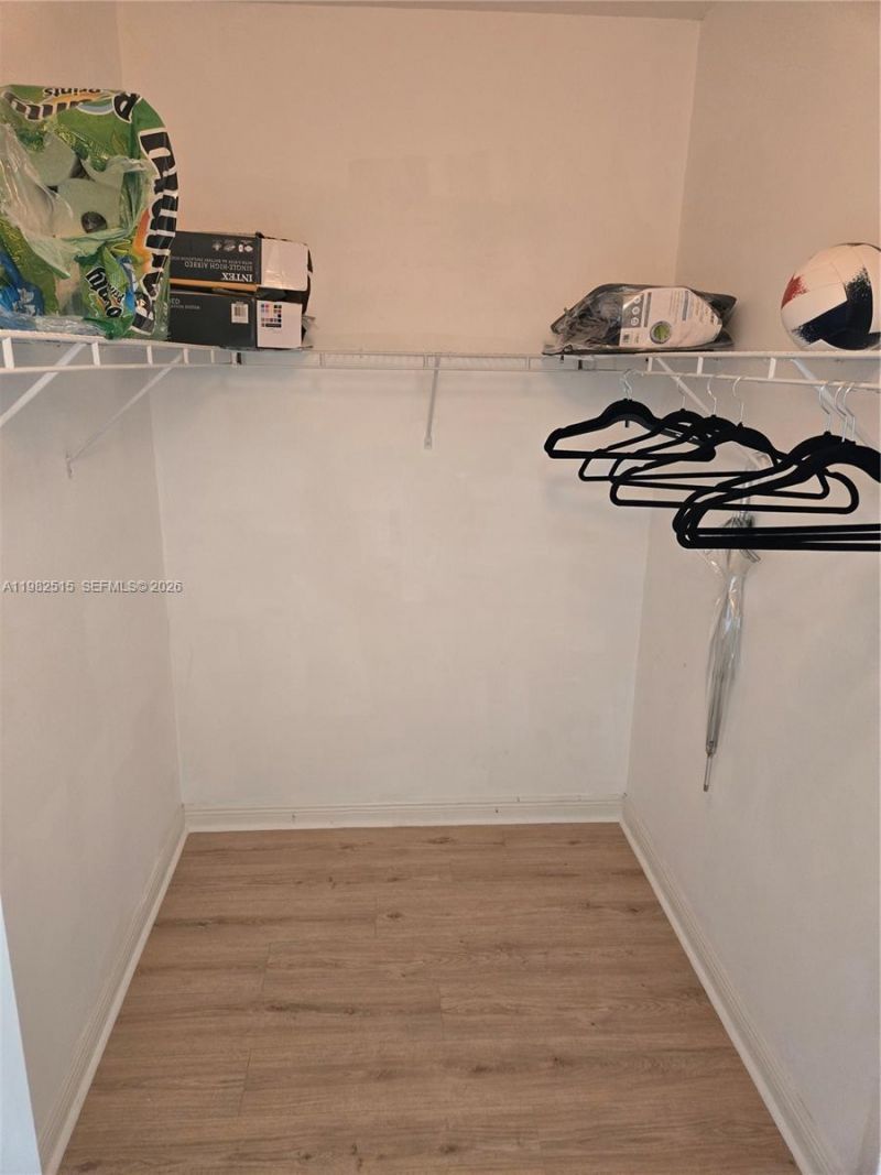 888 NE Douglas Rd , Unit 405, Coral Gables, FL 33134 Photo