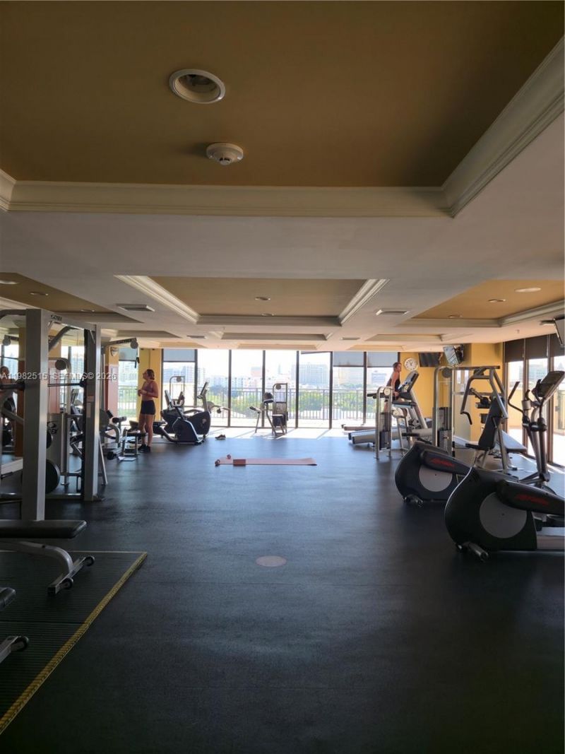 888 NE Douglas Rd , Unit 405, Coral Gables, FL 33134 Photo