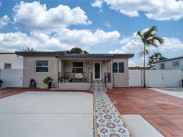 172 W 17th St , Hialeah, FL 33010