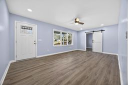 5513 NE Columbia Road photo 4