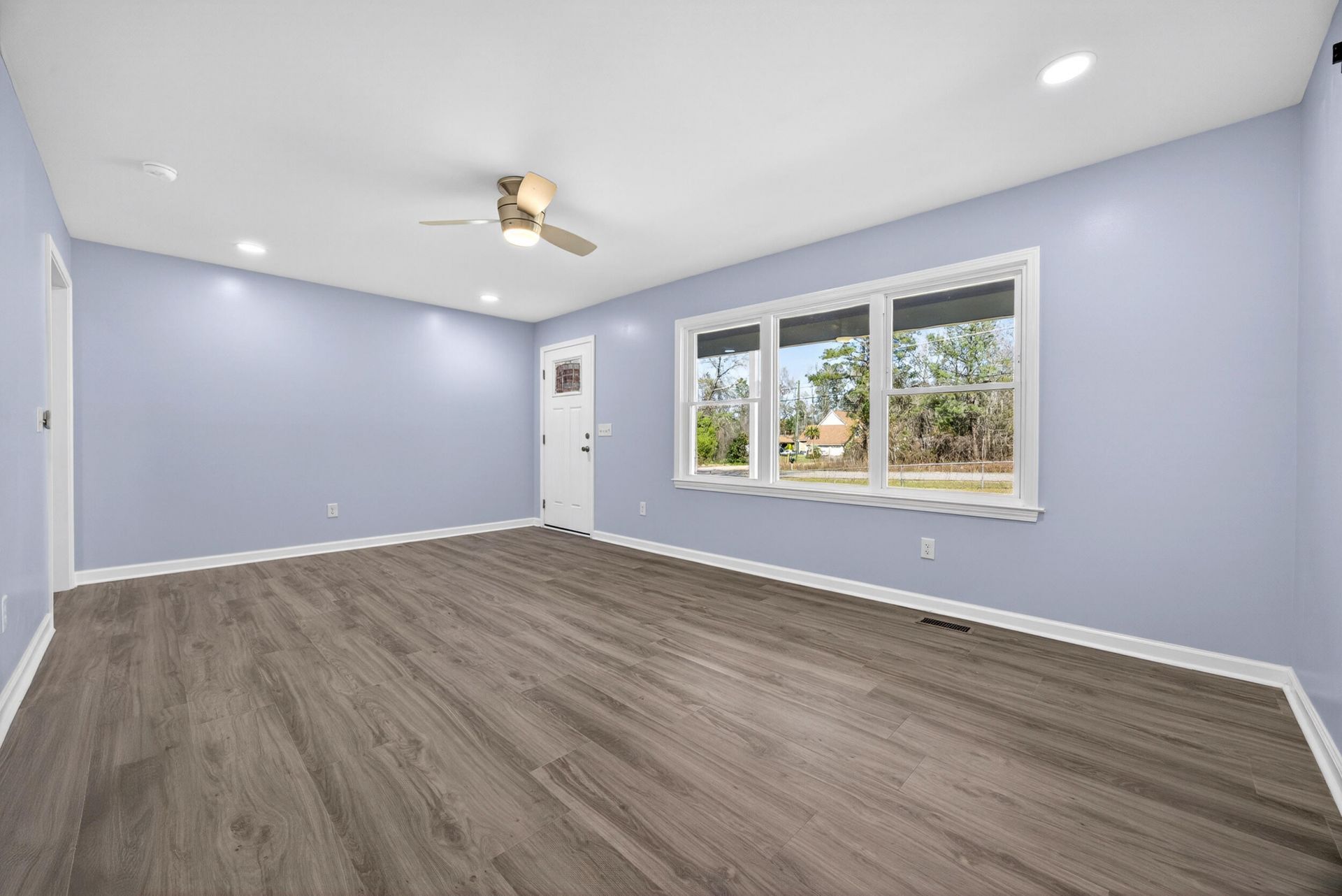 5513 NE Columbia Road Photo 6