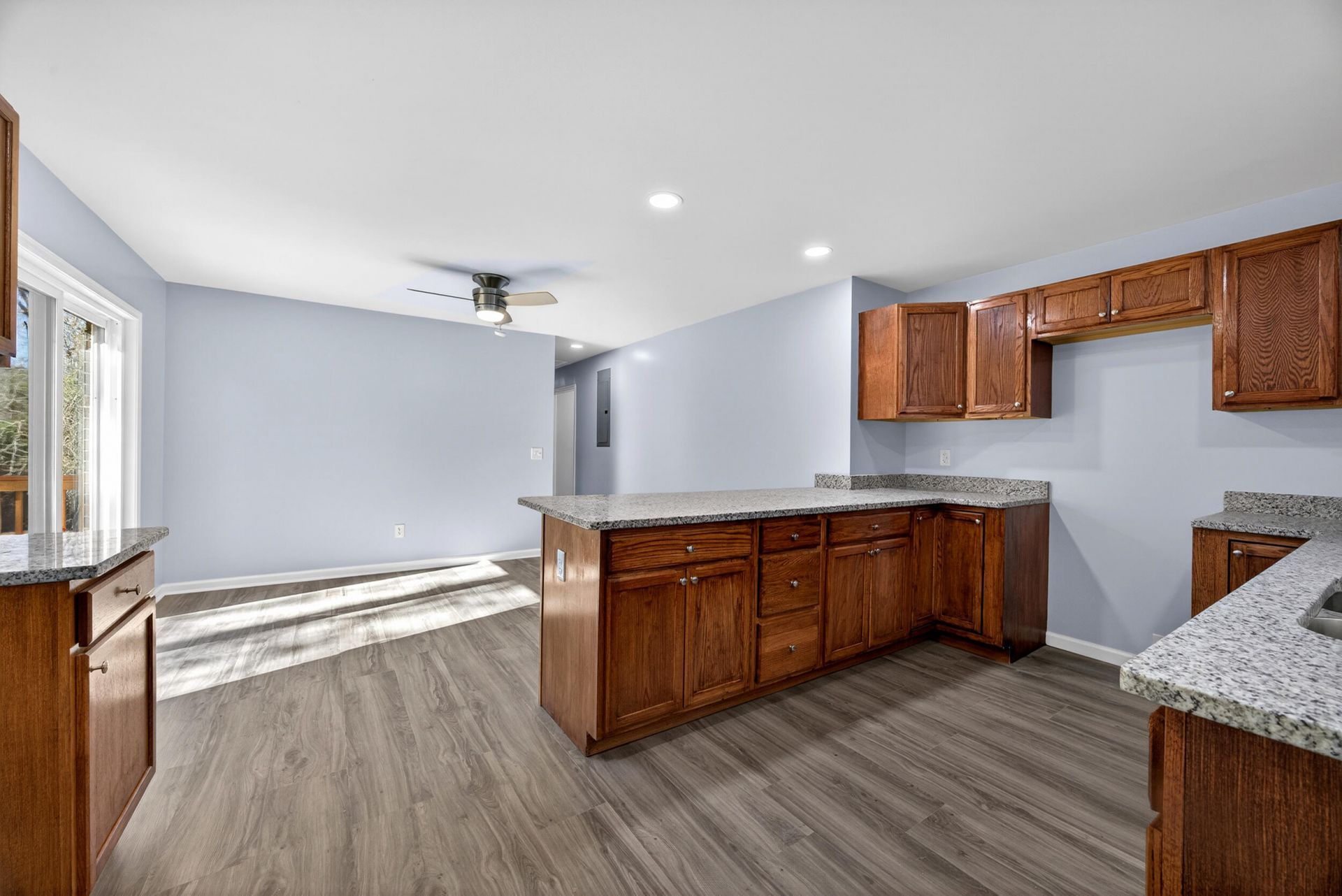 5513 NE Columbia Road Photo 9