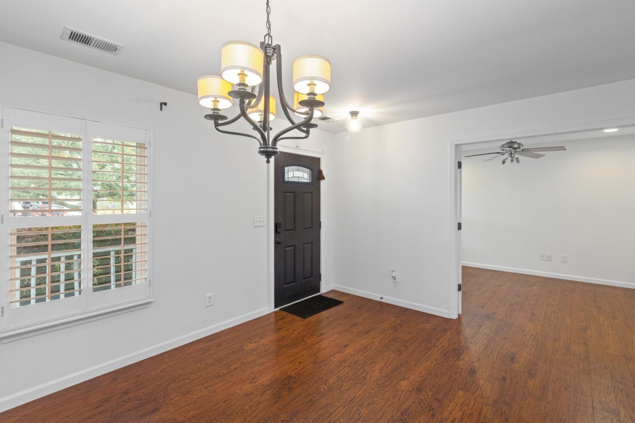 518 Holiday Drive Photo 10