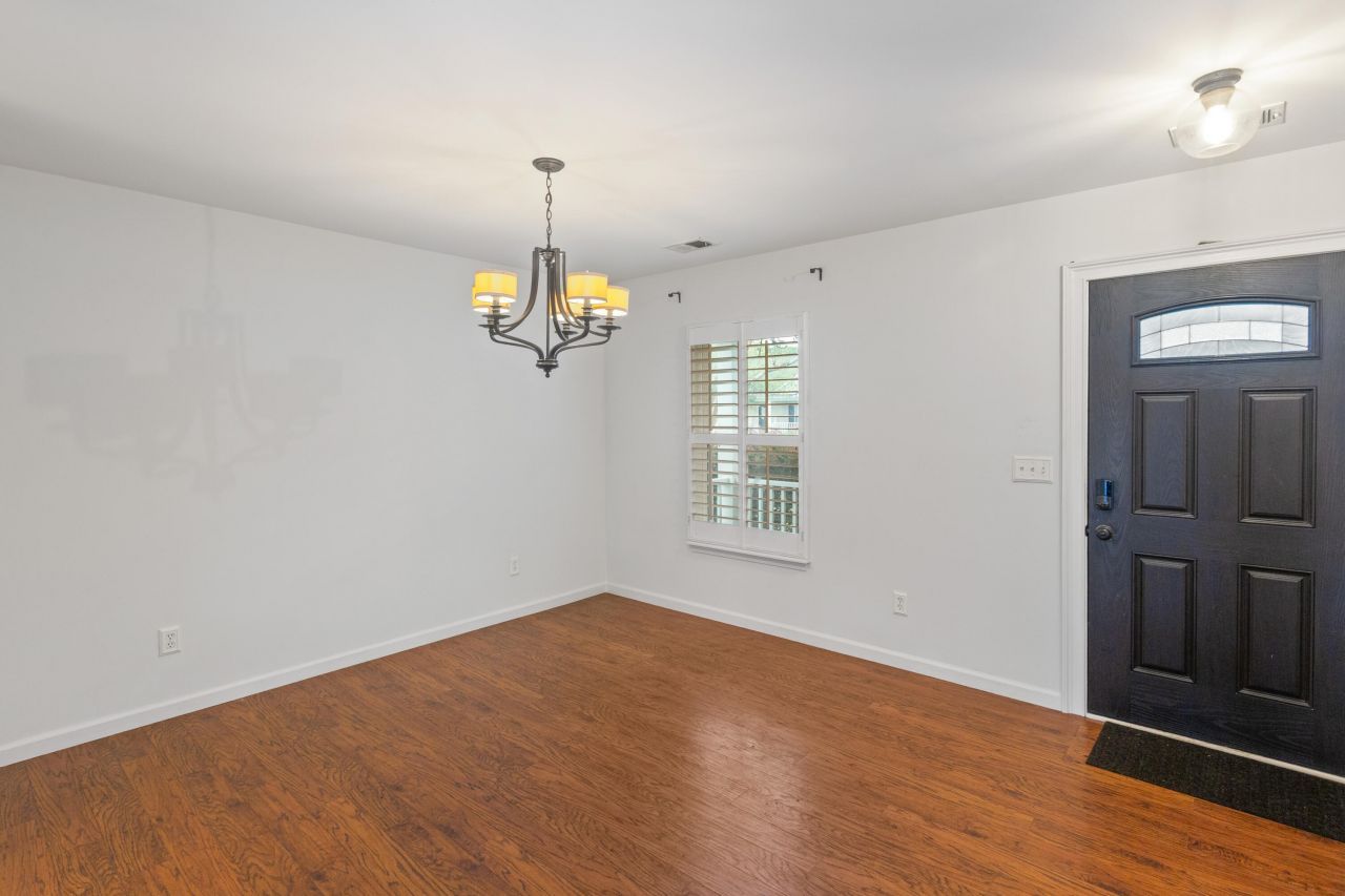 518 Holiday Drive Photo 11