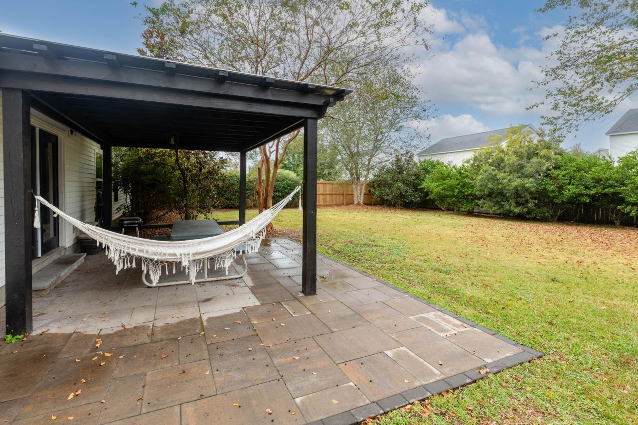 518 Holiday Drive Photo 24