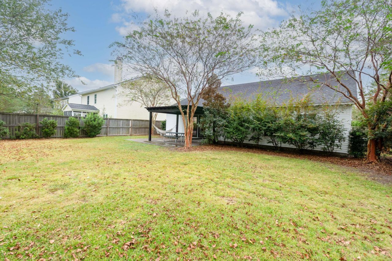 518 Holiday Drive Photo 28